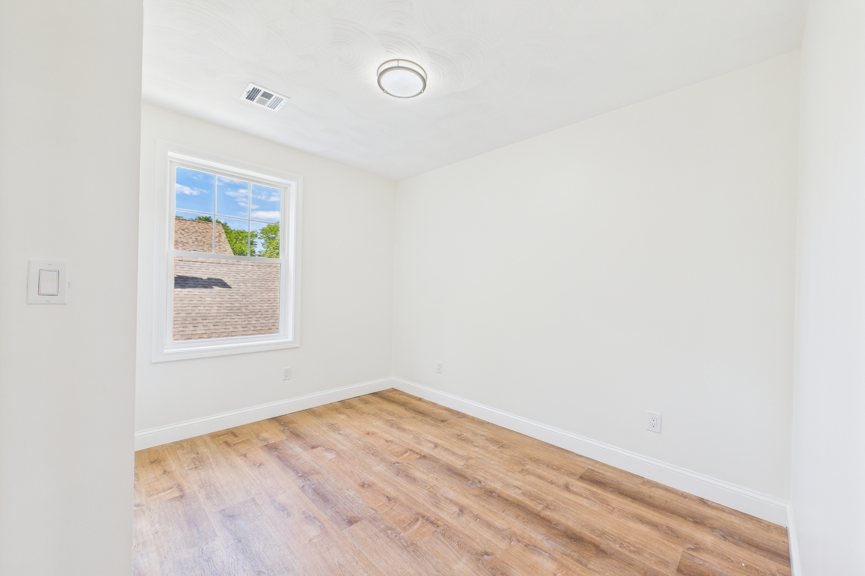 138 Camden Avenue - 2b