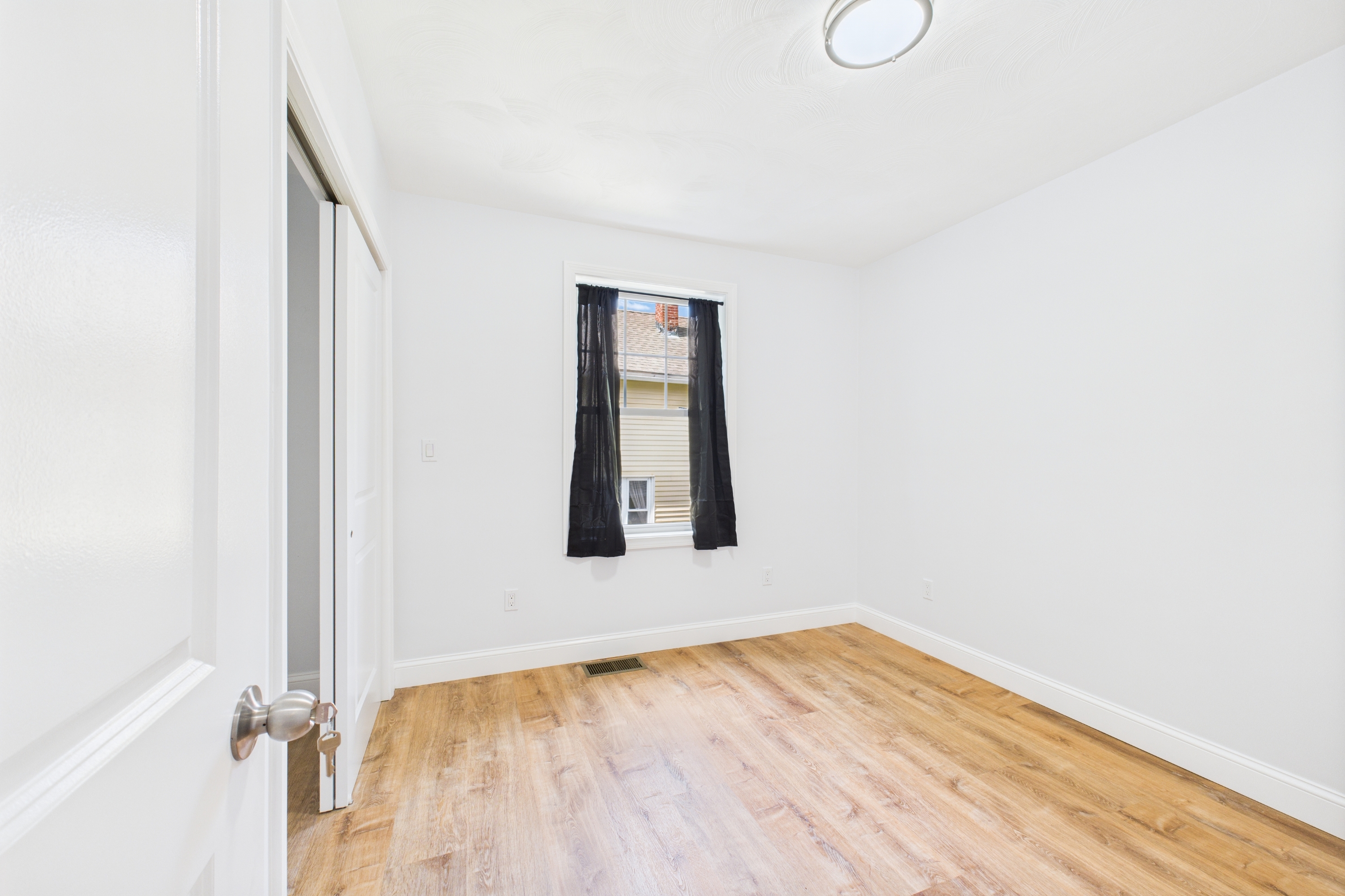 138 Camden Avenue - 1a